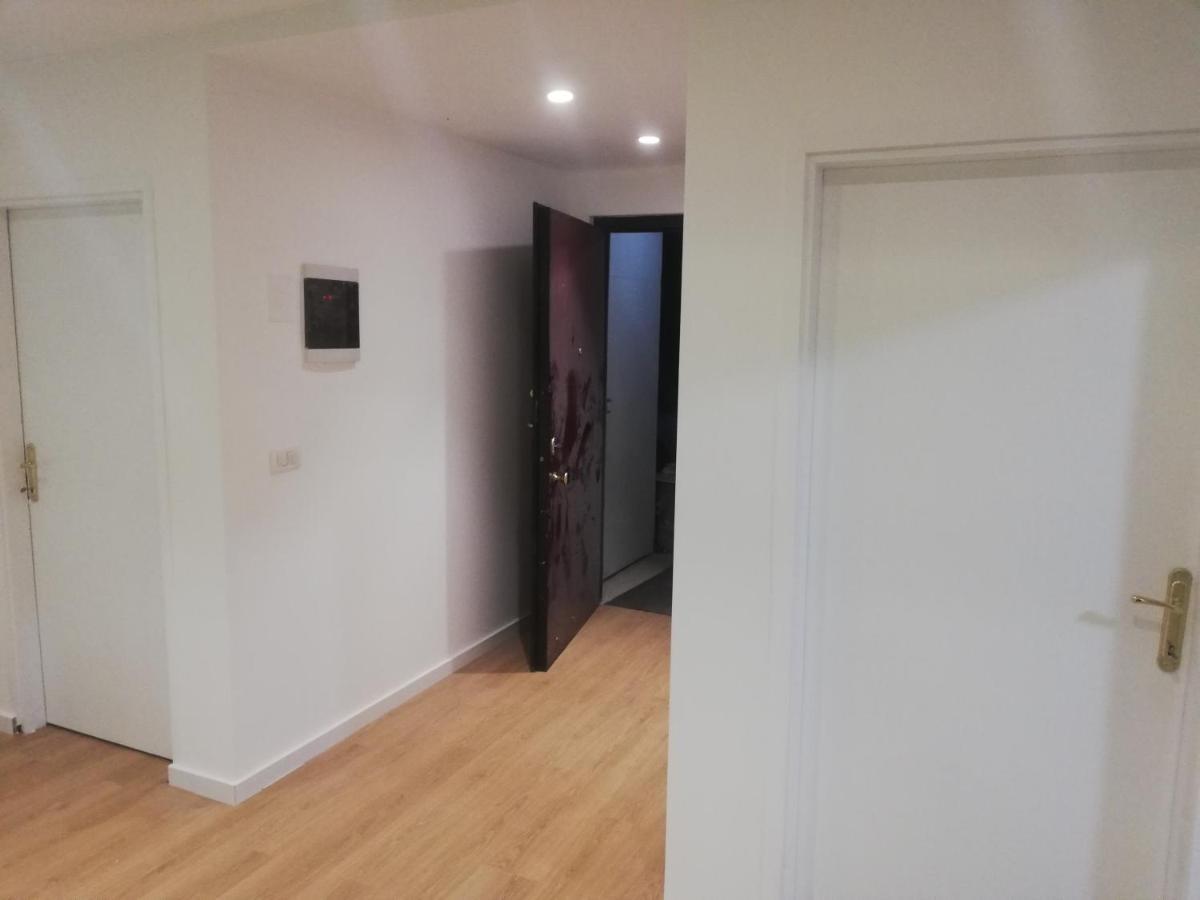 Home 12 Librazhd Екстер'єр фото